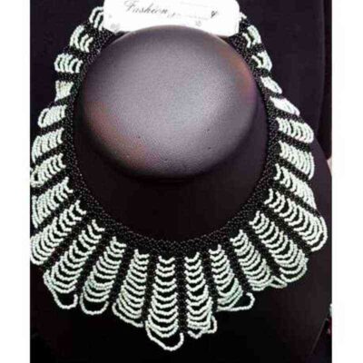 Cod.COLLAR-J5608 Collar indu con mostacilla