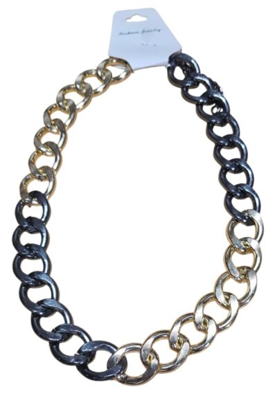collares con cadenas gruesas