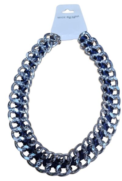 collares con cadenas gruesas