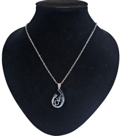 collares con dijes de acero quiruirco