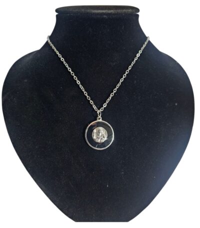 collar con dijes acero