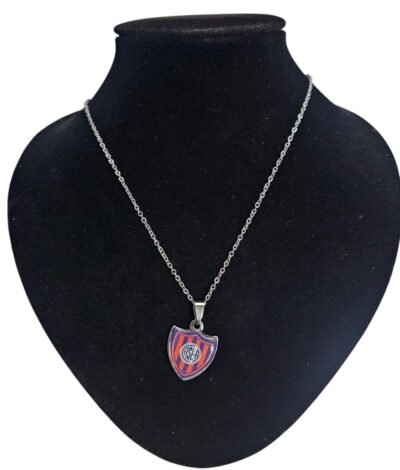 collares con dijes de acero quiruirco