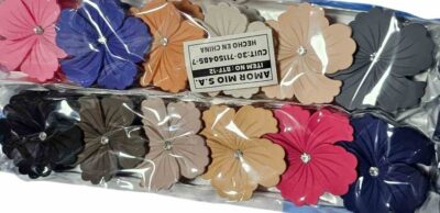 broches con flor y estras paquete x12